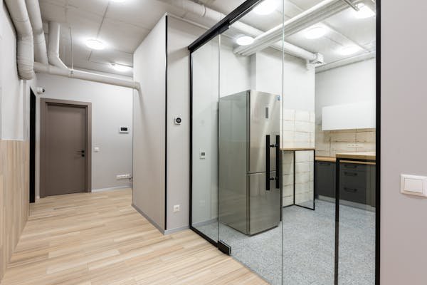 Cloison mobile suspendue : une touche moderne pour vos espaces